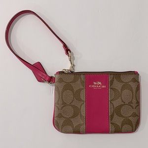 COACH Corner Zip Wristlet Womens Wallet